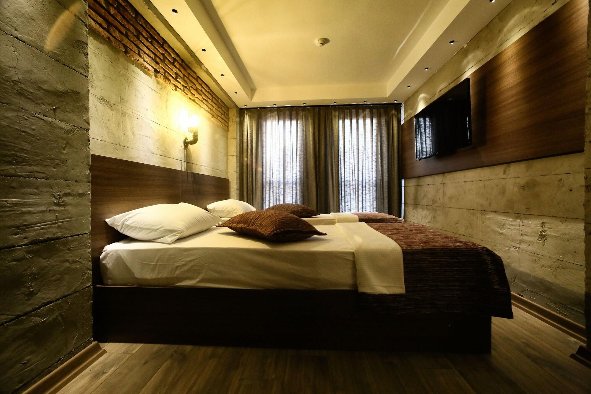 Elibol Old 3*